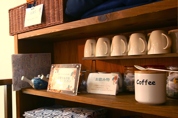 廊下にご用意してある飲み物はご自由にご利用ください