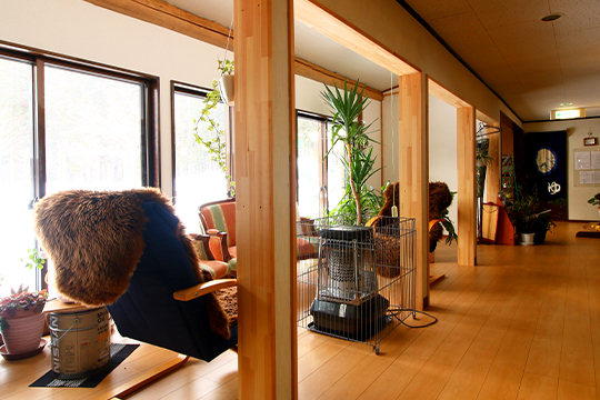 ゆっくりとお寛ぎいただけるロビー